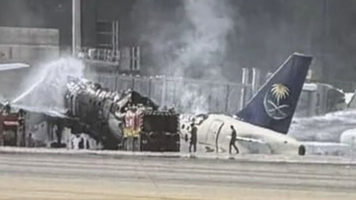 Riyadh Airport evacuated after renewed attack amid escalating Saudi-Houthi conflict