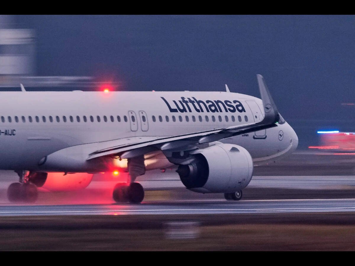Tragedy averted as Lufthansa jumbo jet's tail almost touches the runway at Los Angeles International Airpo