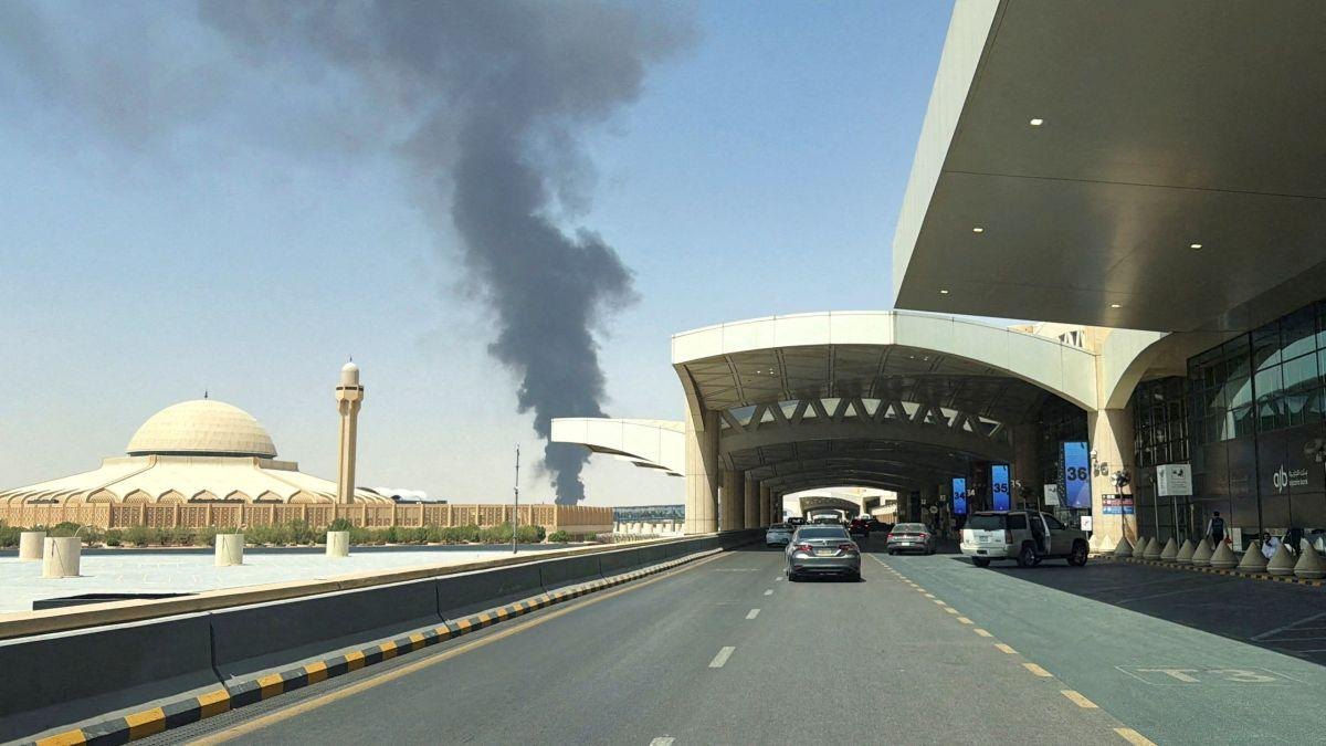 871 Saudi flights cancelled on Sunday, 614 on Monday