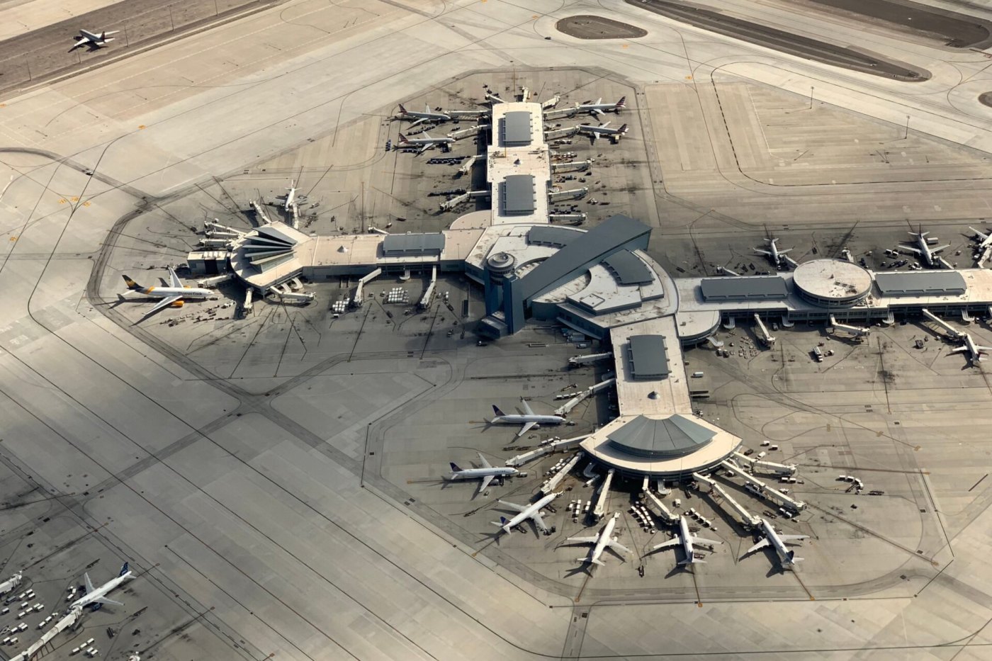 Aviation workforce gaps: Can your workforce move with the season?