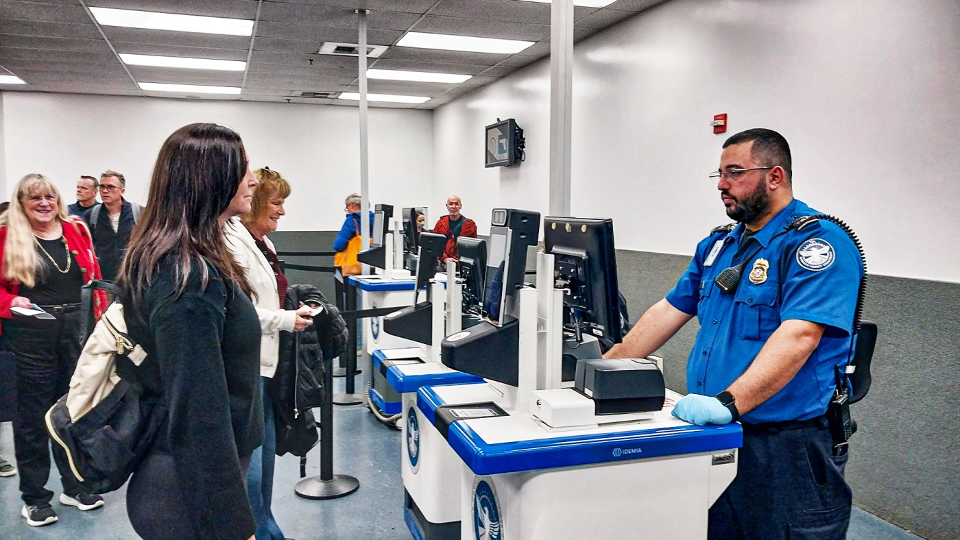 Straight To Gate: Landline Launches New Sonoma-SFO Bus Service With TSA Screening In Wine Country