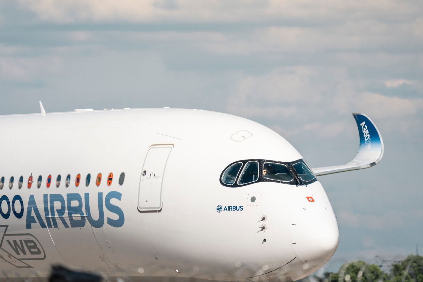 Airbus CEO: Decision On A220 & A350 Stretches Before 2030