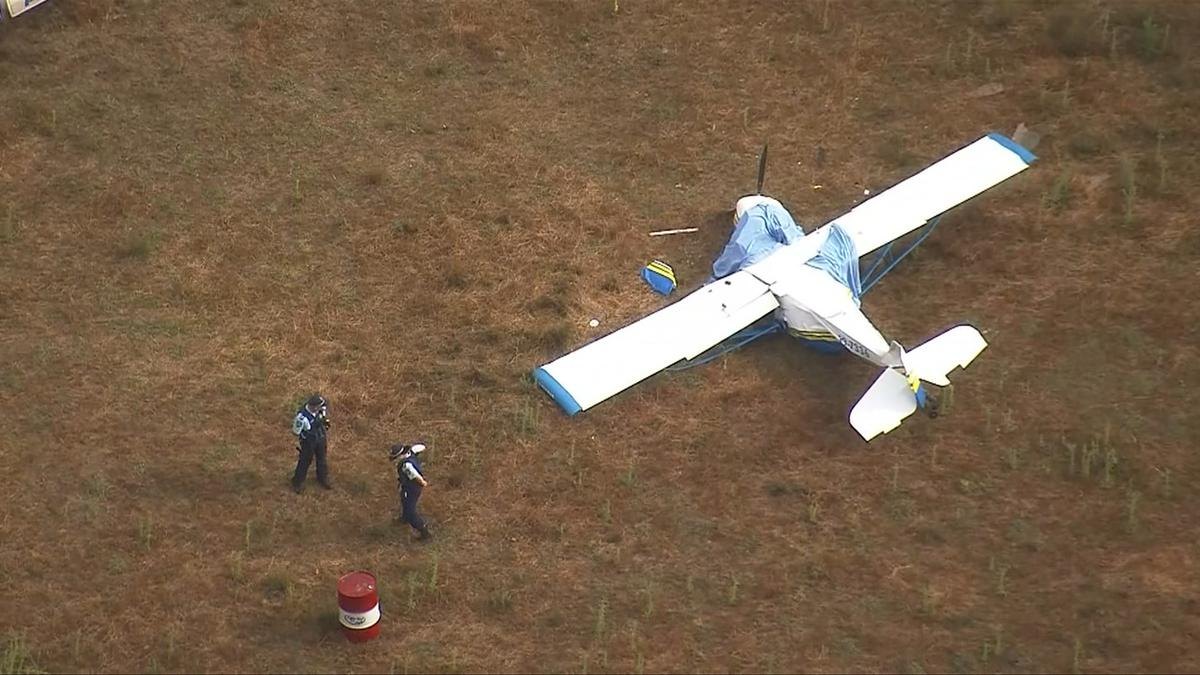 Emergency response as two dead in plane crash near Scone Racecourse in NSW Hunter Region