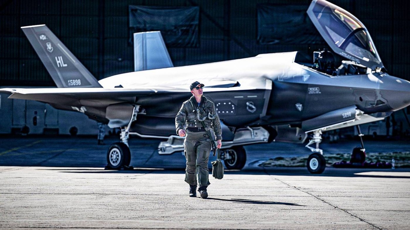 Can US Airline Pilots Start Their Careers In The Air Force?