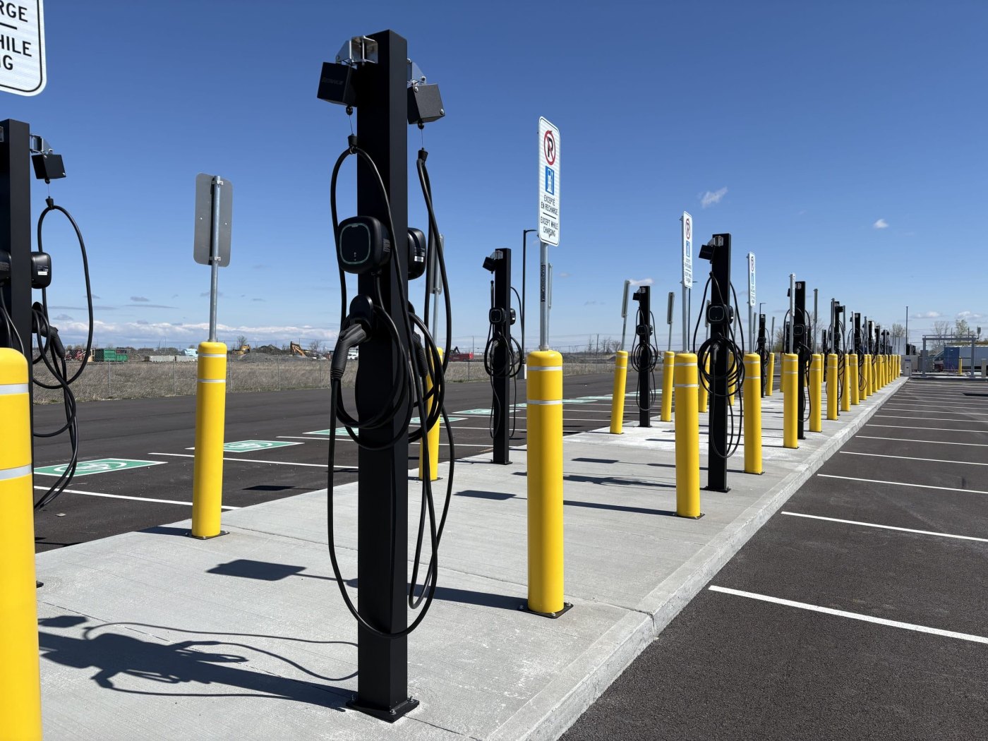 Montreal Metropolitan Airport Deploying 168 Charging Points
