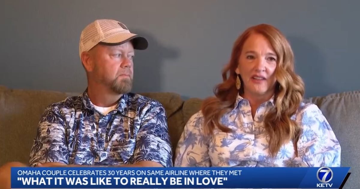 Love at first flight: Nebraska couple celebrates 30 years on airline where they first met