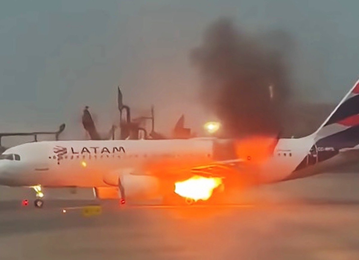 LATAM Airlines Flight Evacuated in Lima After Engine Catches Fire Before Departure