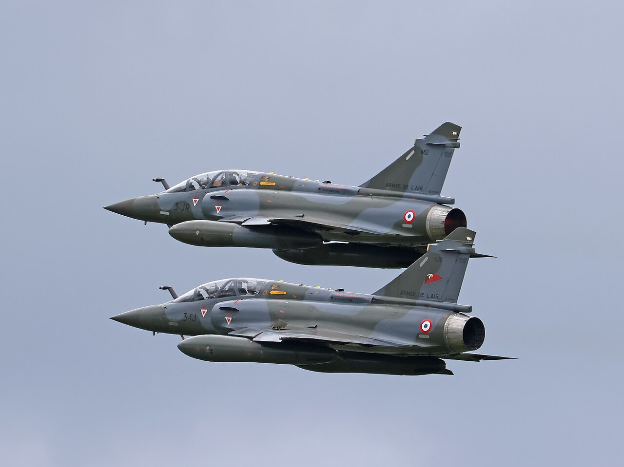 A French Mirage 2000D fighter jet has crashed while returning to Nancy Air Base, one body found