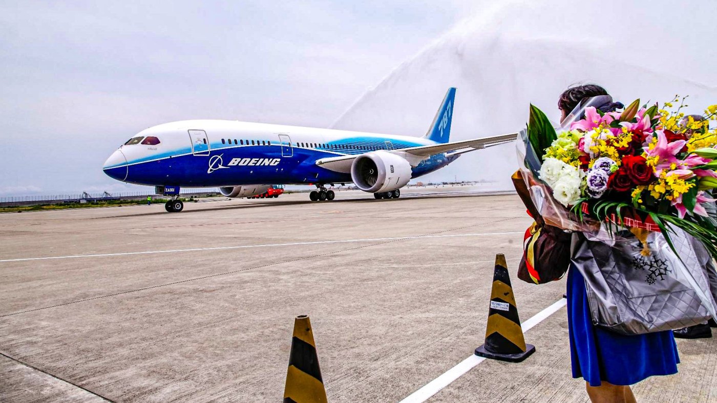 Why Analysts Say Boeing's 787 Target Of 10 A Month Still Won't Make Real Money