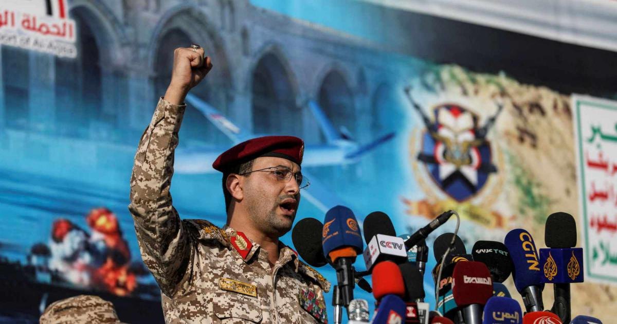Houthis renew airport threat as Saudi-Yemen fighting escalates