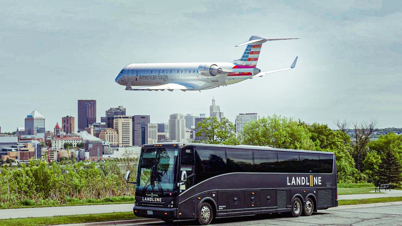 American Airlines Replaced Its 84-Mile Chicago Bus With Bombardier CRJ700 Jets After Travelers Booked 'Flights' That Weren't