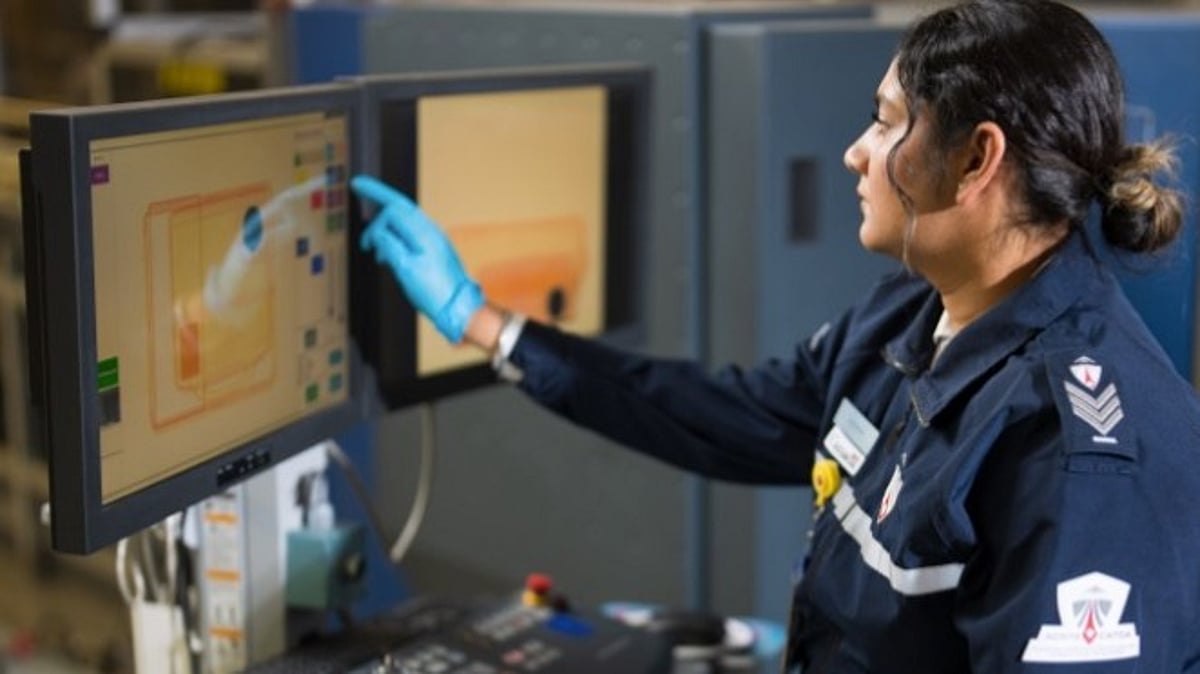 Federal Court told airport security screener bypassed employee checks to reduce workload