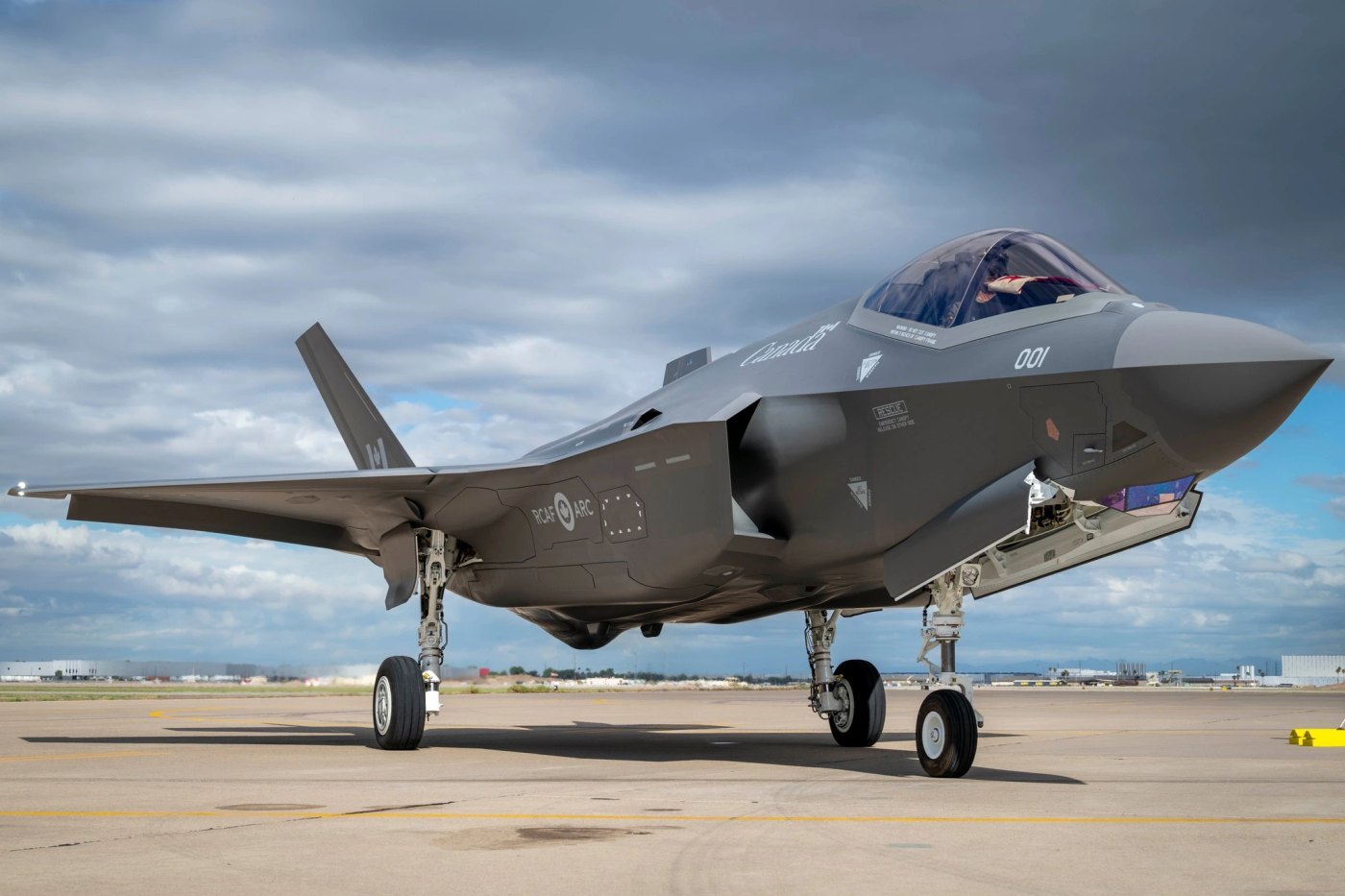 Canada Takes Delivery of 1st Most Advanced Fighter Jets in the World