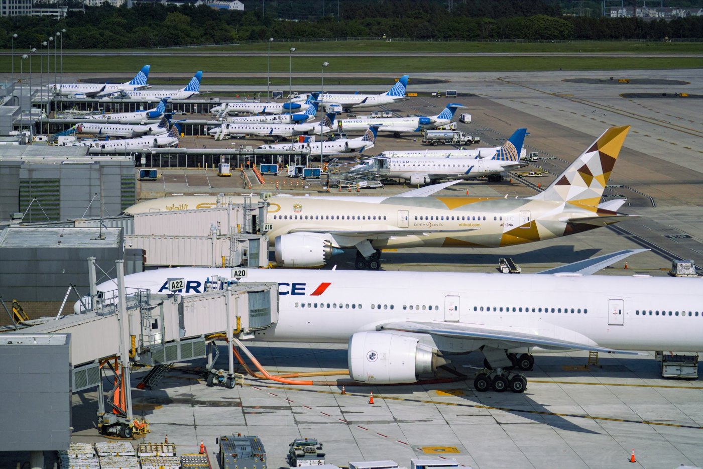 Sky-high jet fuel is pushing aviation to the verge of a correction