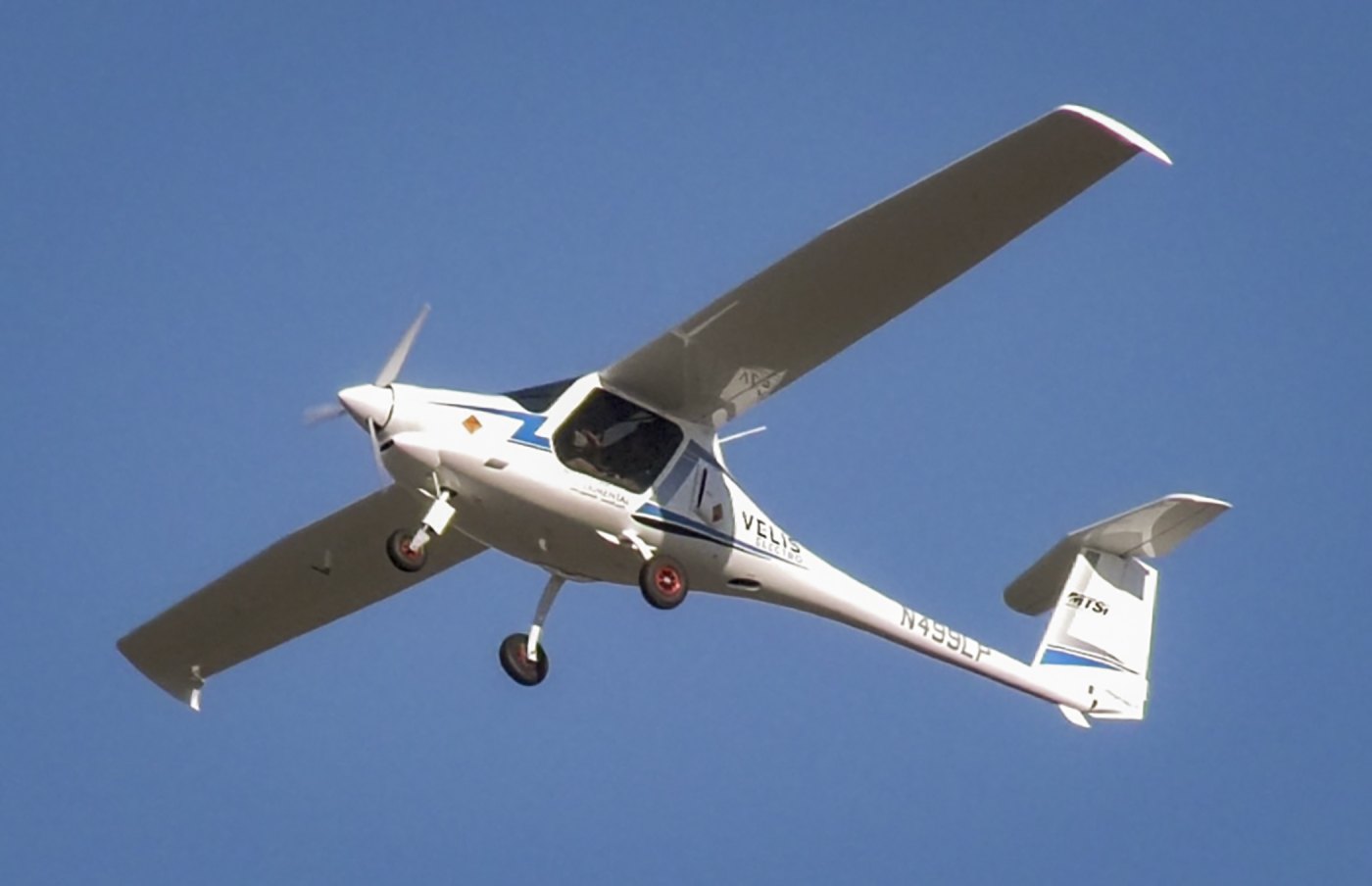 Colorado Pilot Battles County Over Electric Plane Commute