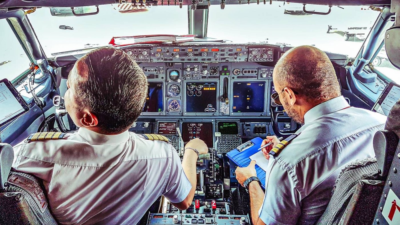 Why Do Pilots Use The Term "Roger" Instead Of "Yes"?