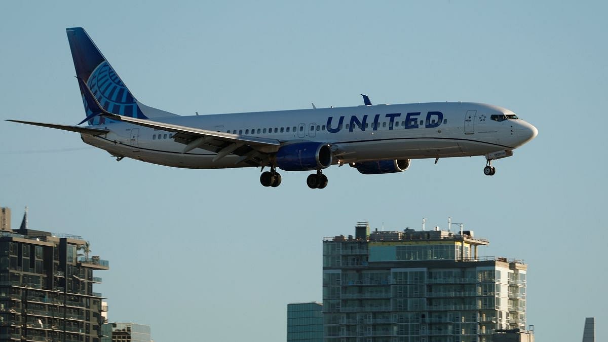 Im Gonna Hijack This Plane: United Airlines Flight Bound For Newark Diverted To Las Vegas After Passengers