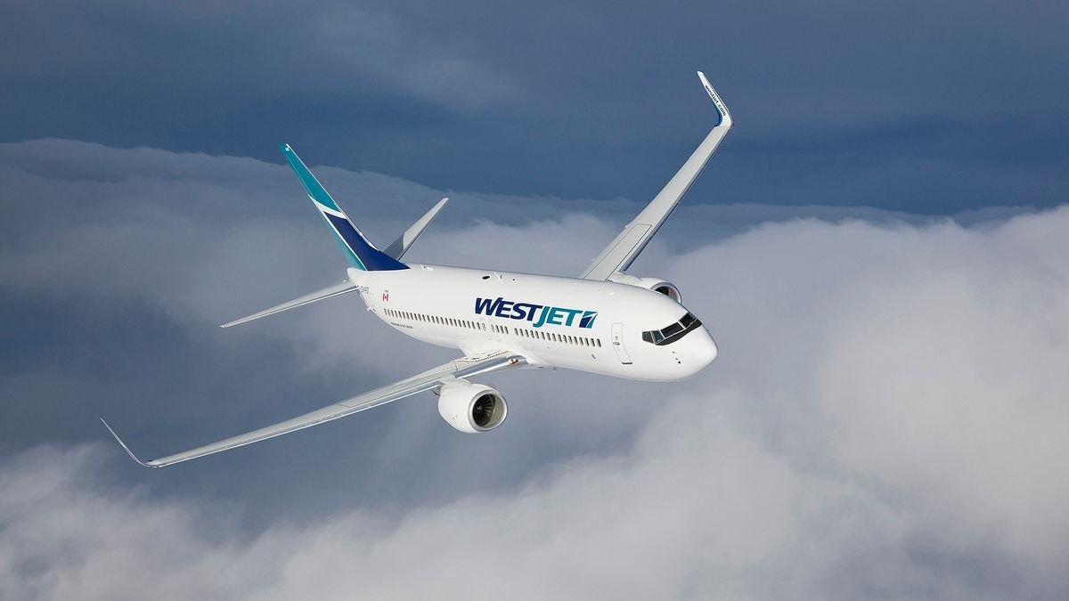 WestJet pilot gets urgent message as passenger 'tries to bribe cabin crew'