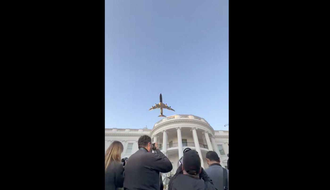 Air Force One Flies Wildly Close to White House in Shocking Video