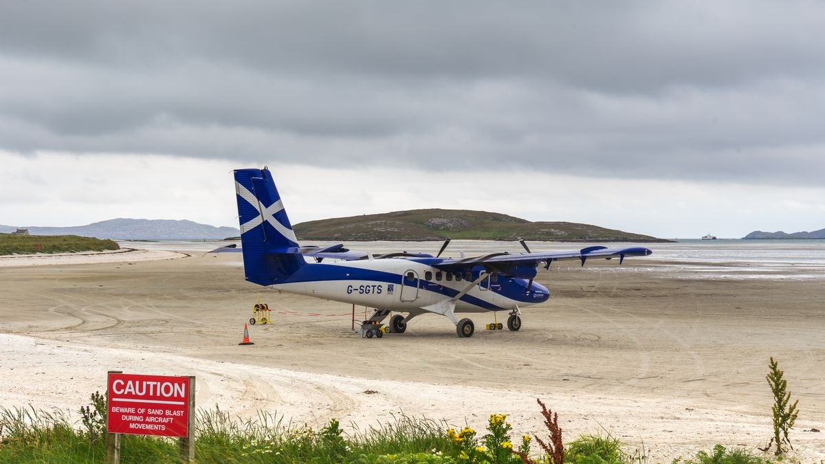 'Surreal' Scottish airport with Loganair flights has 'disappearing runway'